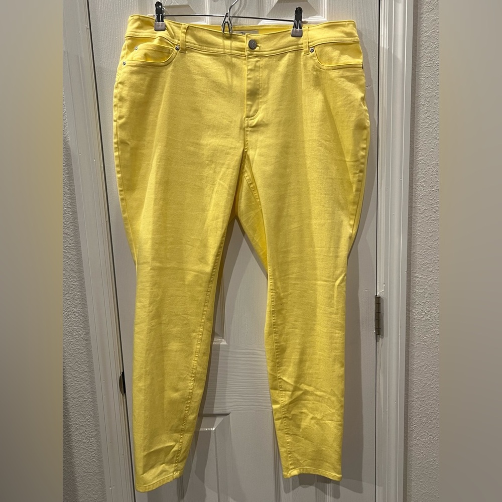Vibrant Yellow Skinny Jumpsuit with Sleek Fit